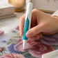 🔥 Acquistane 1 e ricevi 1 in omaggio – 💎 Set composto da penna e vassoio con dispenser automatico di perline per diamond painting