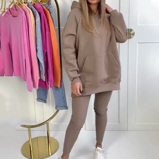 Set donna con cappuccio e pantaloni alla mod