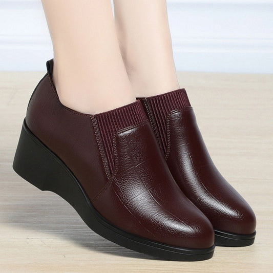 Scarpe con zeppa elastica da donna in ecopell
