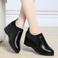 Scarpe con zeppa elastica da donna in ecopell