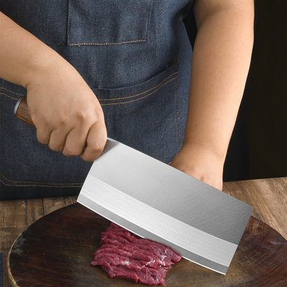 Coltello affilato con manico in legno