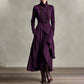 Elegante abito lungo drappeggiato asimmetrico con collo alto da donn