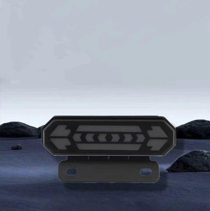 Barra luminosa LED multifunzione integrata per luci di stop e indicatori di direzione