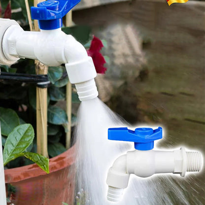 Rubinetto per serbatoio d’acqua con raccordo a paratia e tenuta